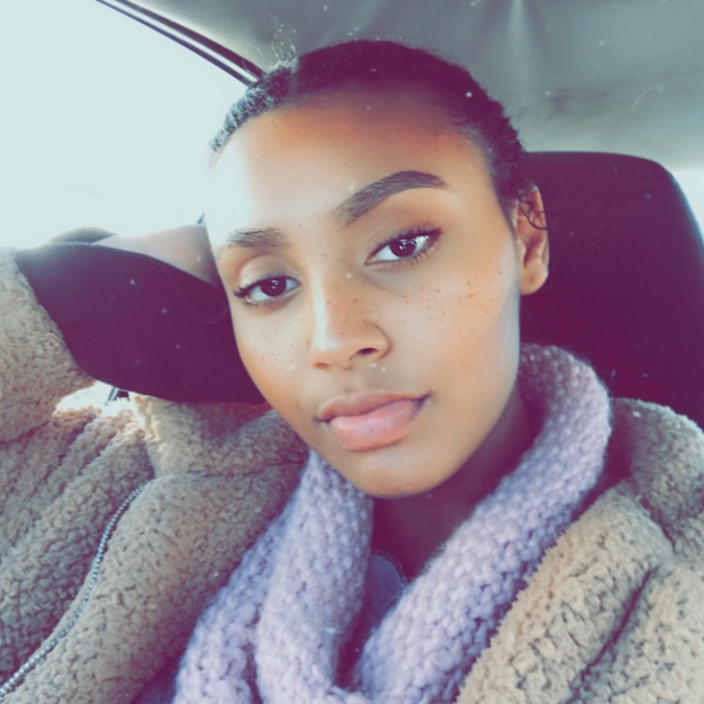 Meet your Posher, Ariana